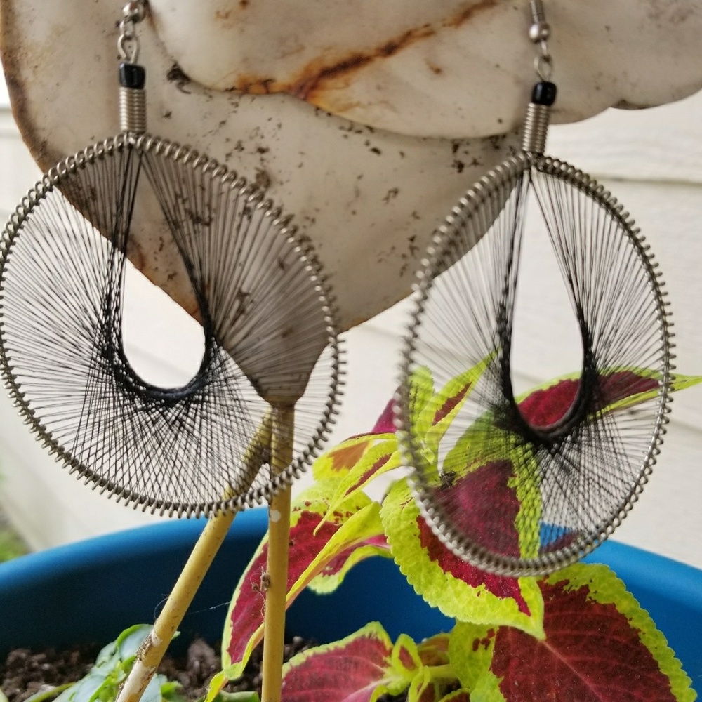 Cute string art earrings
